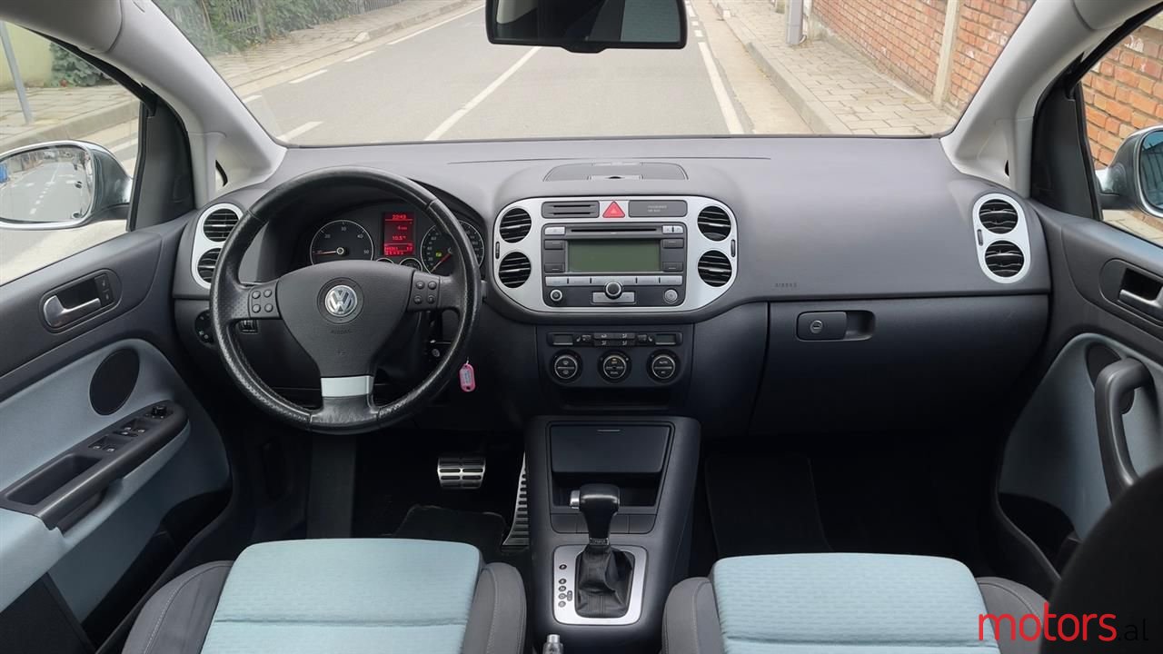 2007' Volkswagen Golf Plus photo #3