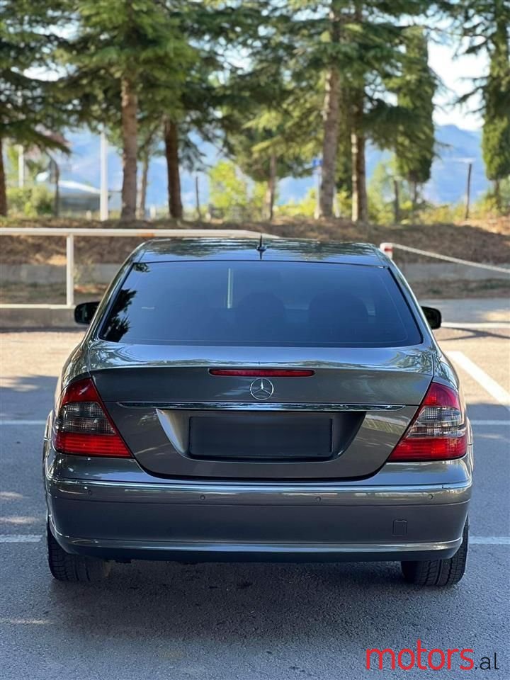 2007' Mercedes-Benz E 220 photo #3