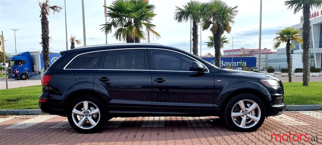 2012' Audi Q7 photo #5