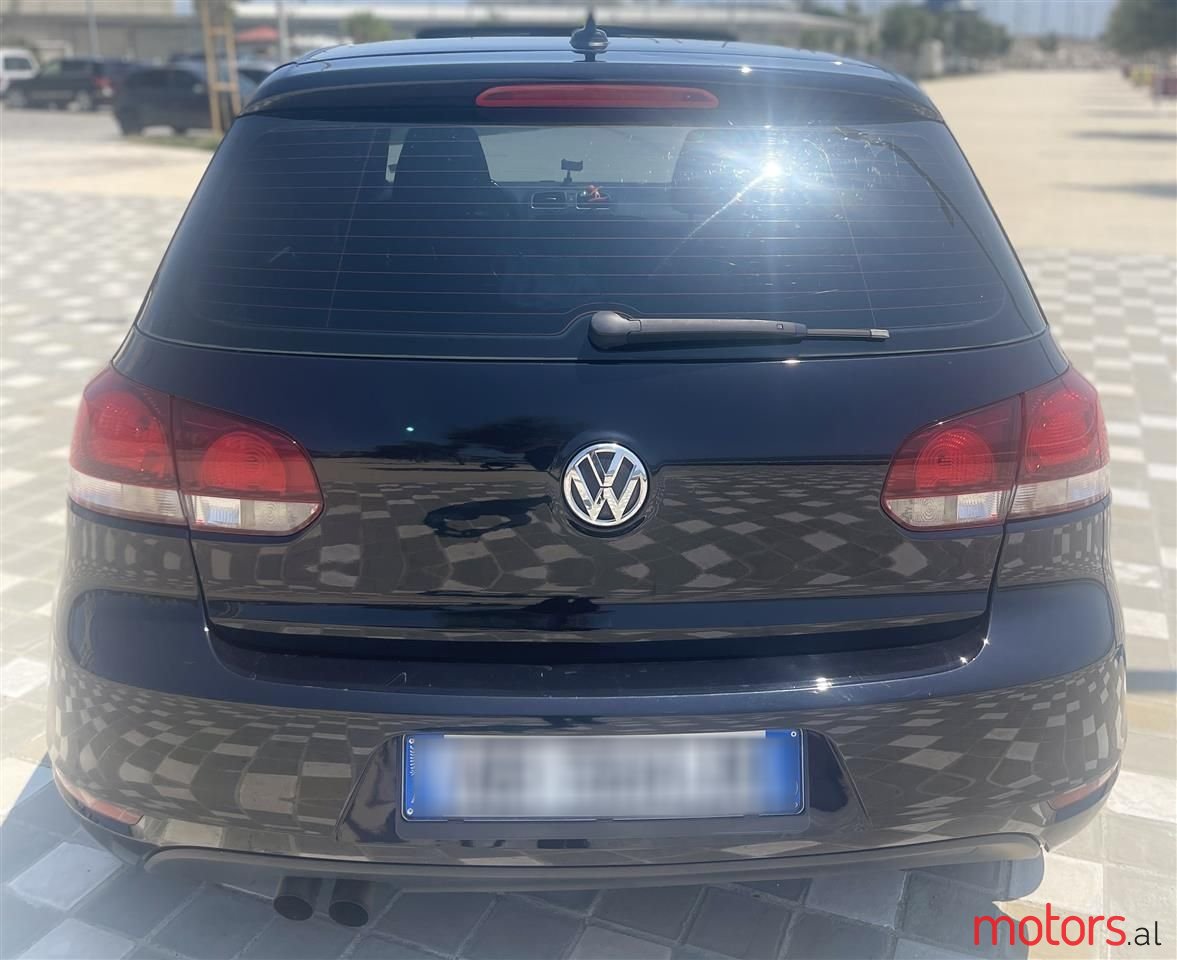 2010' Volkswagen Golf photo #5