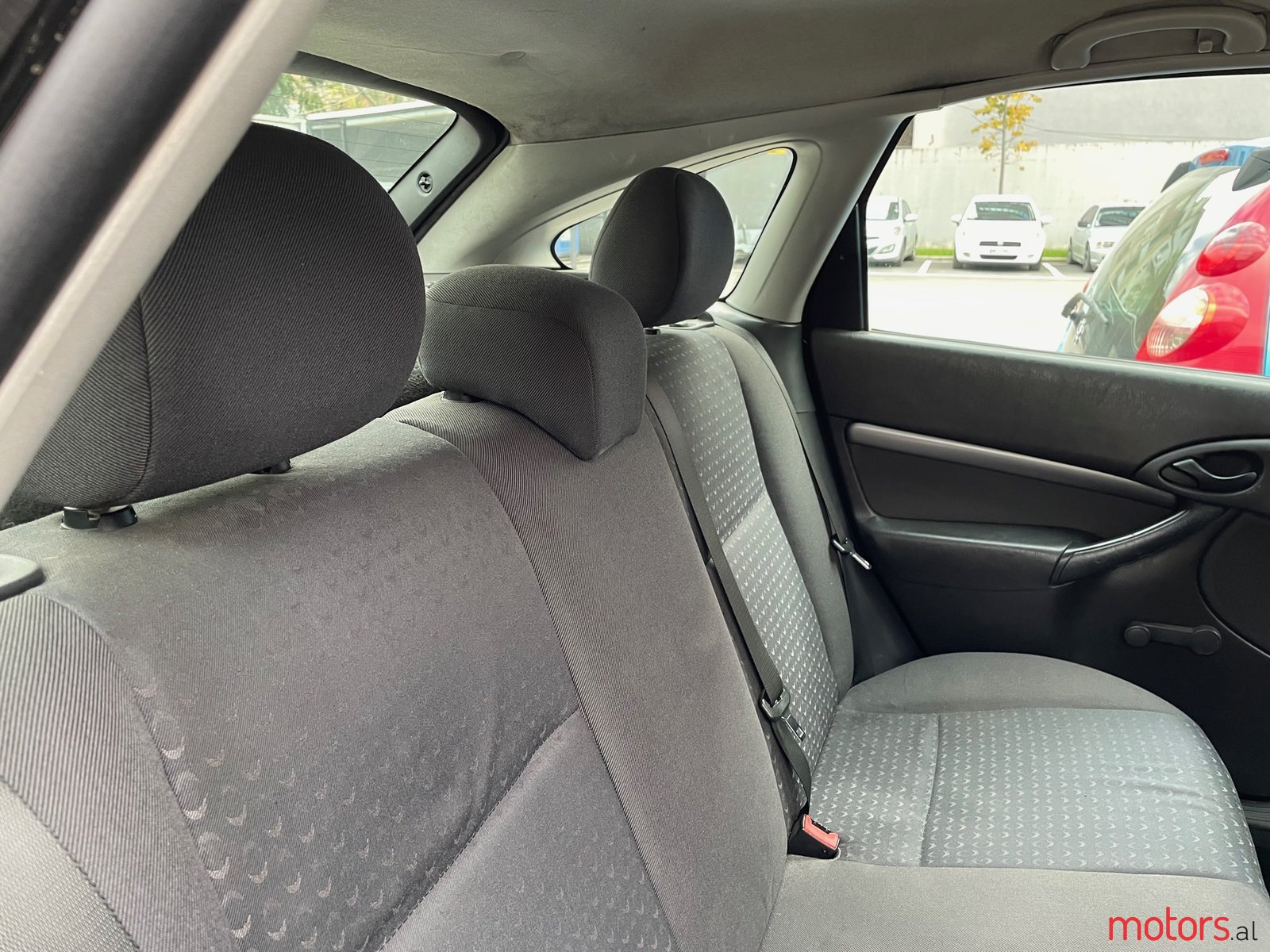 2004' Ford Focus photo #3