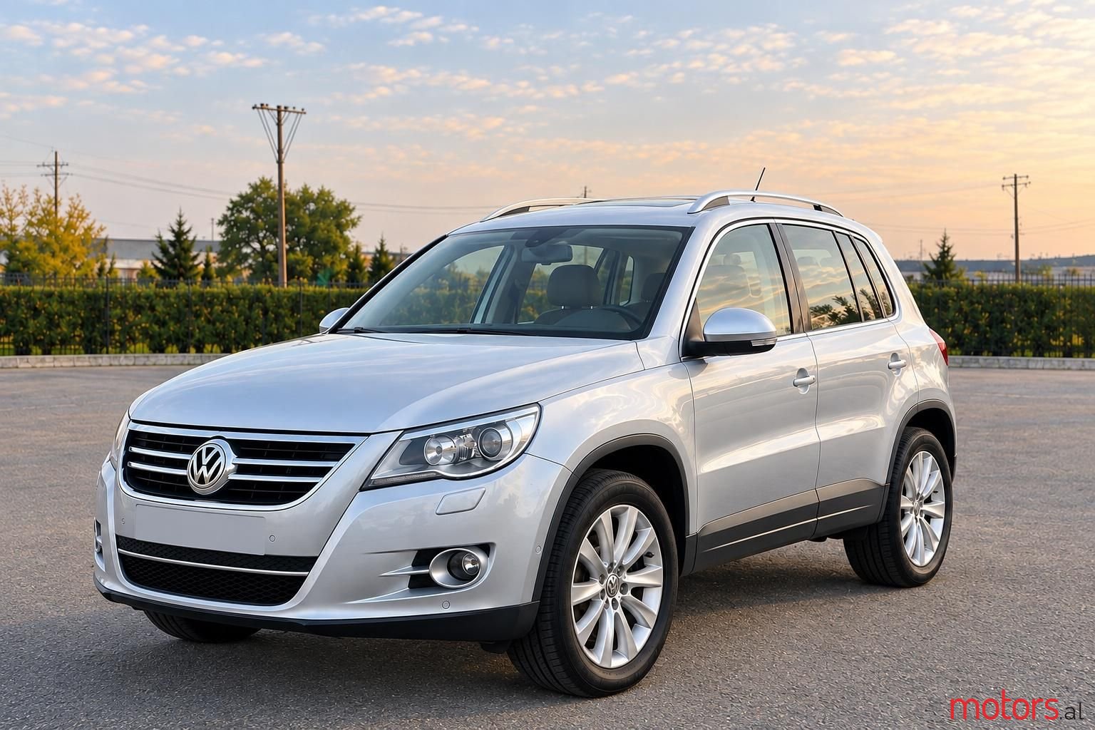 2011' Volkswagen Tiguan photo #1