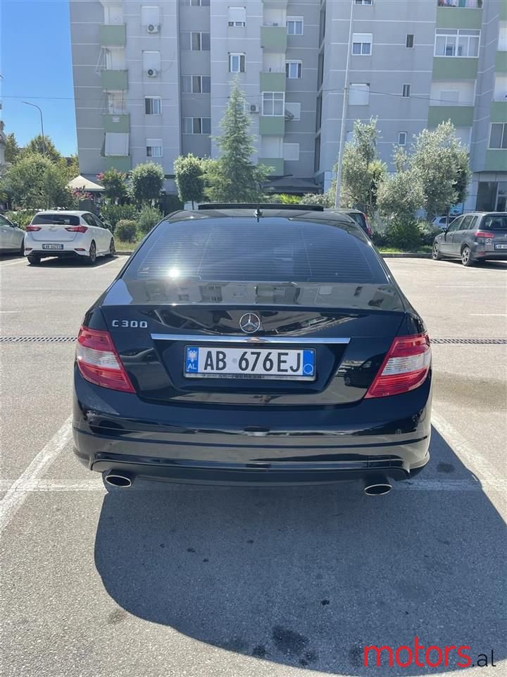 2009' Mercedes-Benz C 300 photo #3
