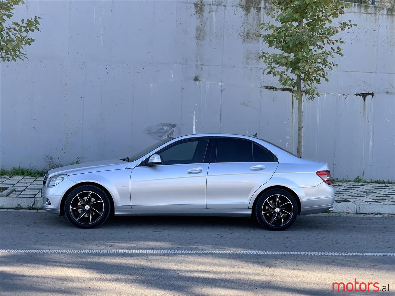 2007' Mercedes-Benz 220 photo #1