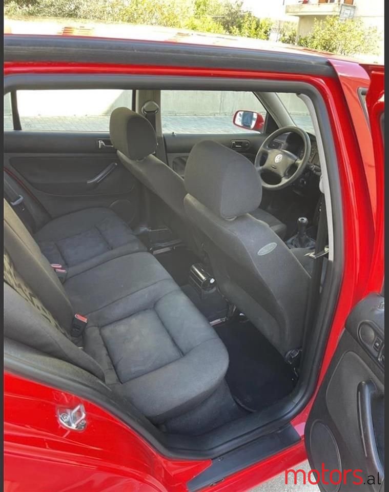 1999' Volkswagen Golf photo #3