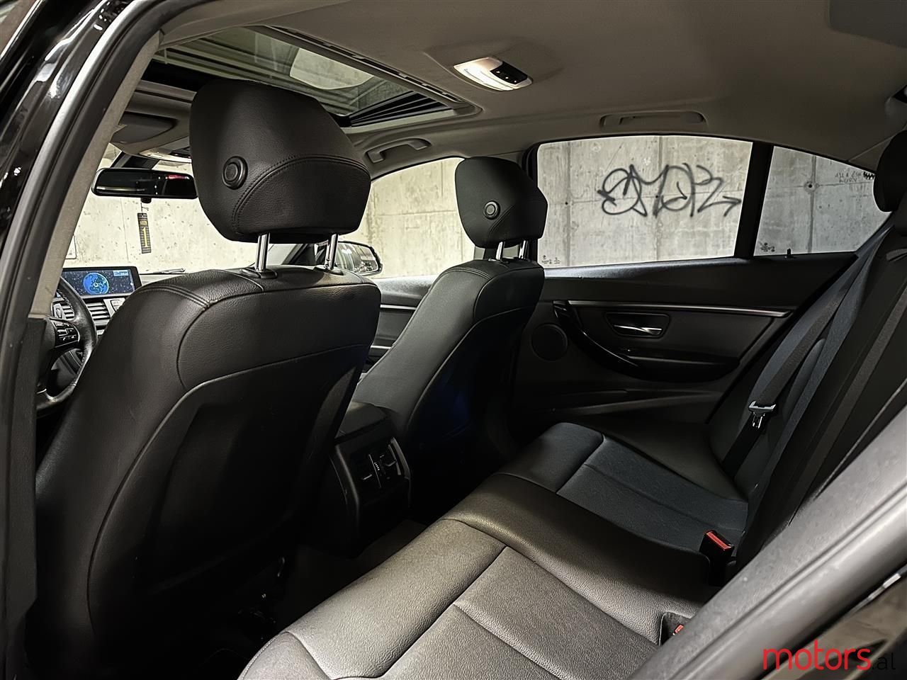 2016' BMW 320 photo #4