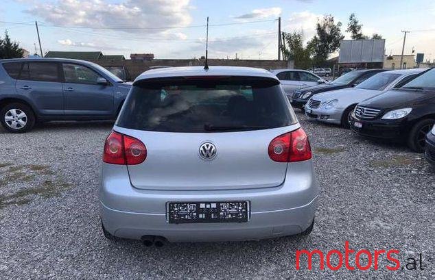 2005' Volkswagen Golf photo #2