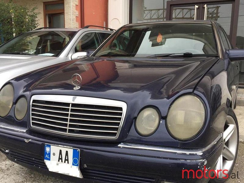 1997' Mercedes-Benz E 220 photo #2