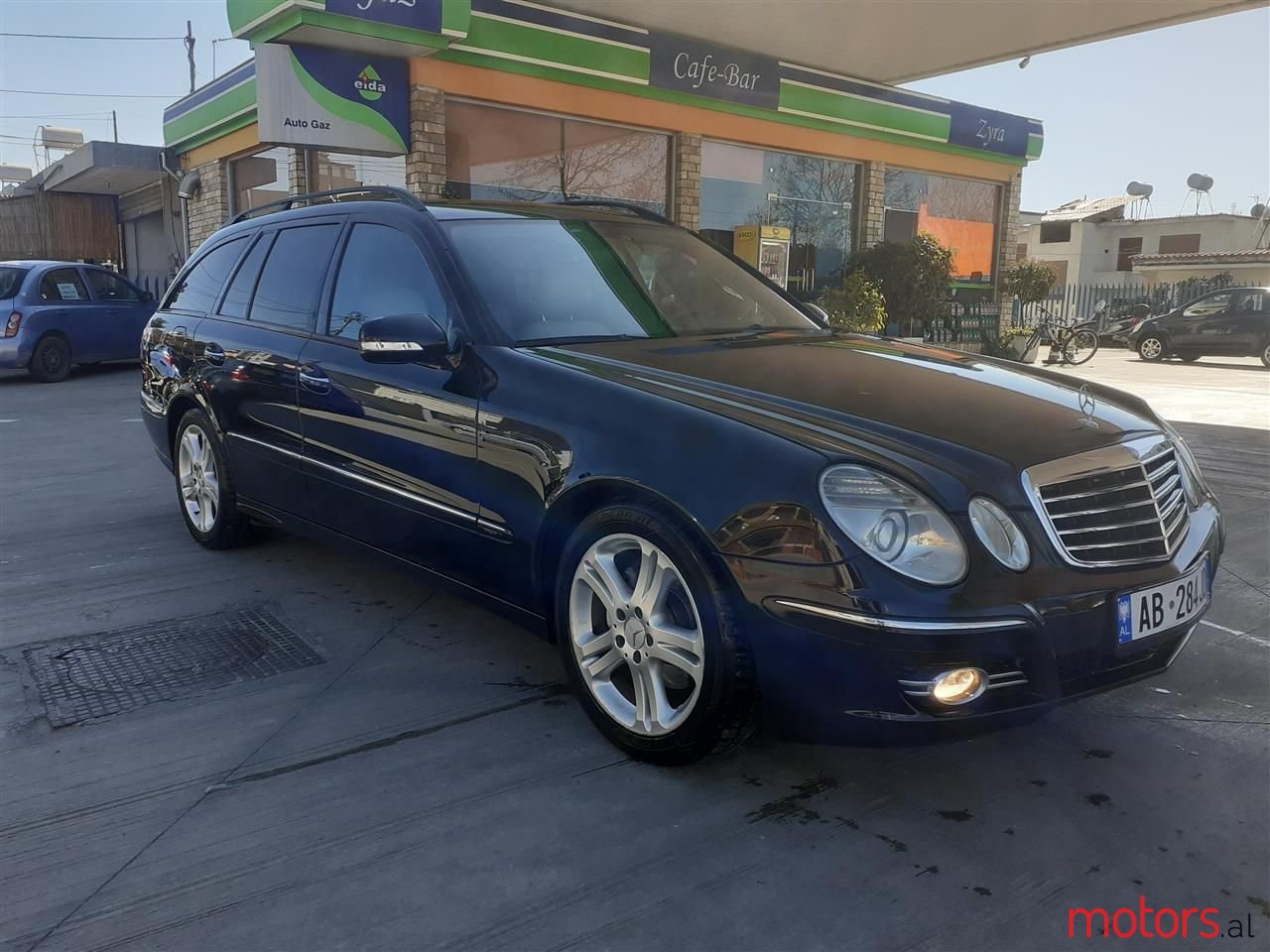 2007' Mercedes-Benz E 320 photo #1