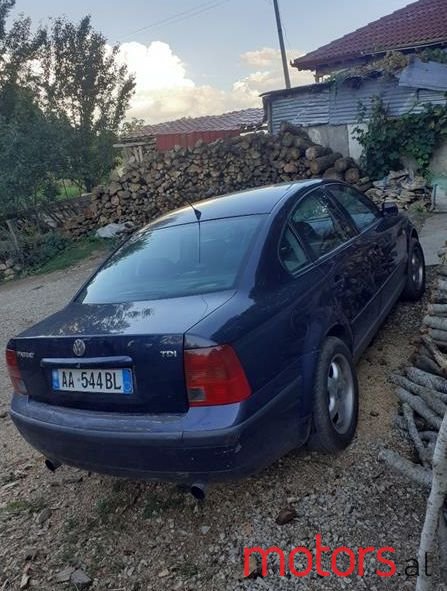 2000' Volkswagen Passat photo #3