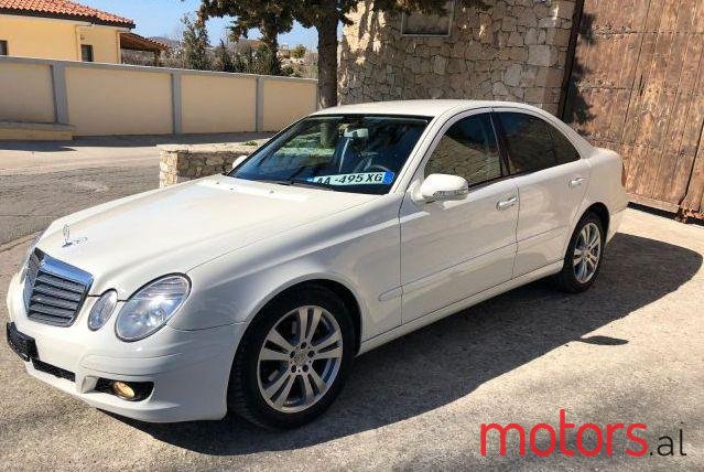 2009' Mercedes-Benz E-Class photo #1