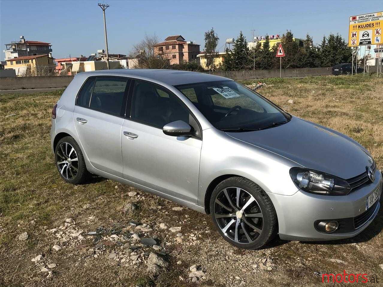 2008' Volkswagen Golf photo #2