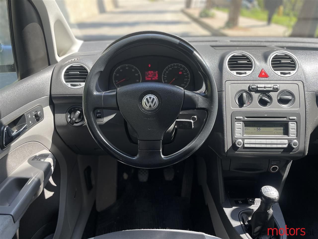 2007' Volkswagen Caddy photo #3