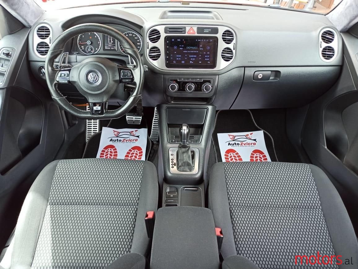2010' Volkswagen Tiguan photo #5