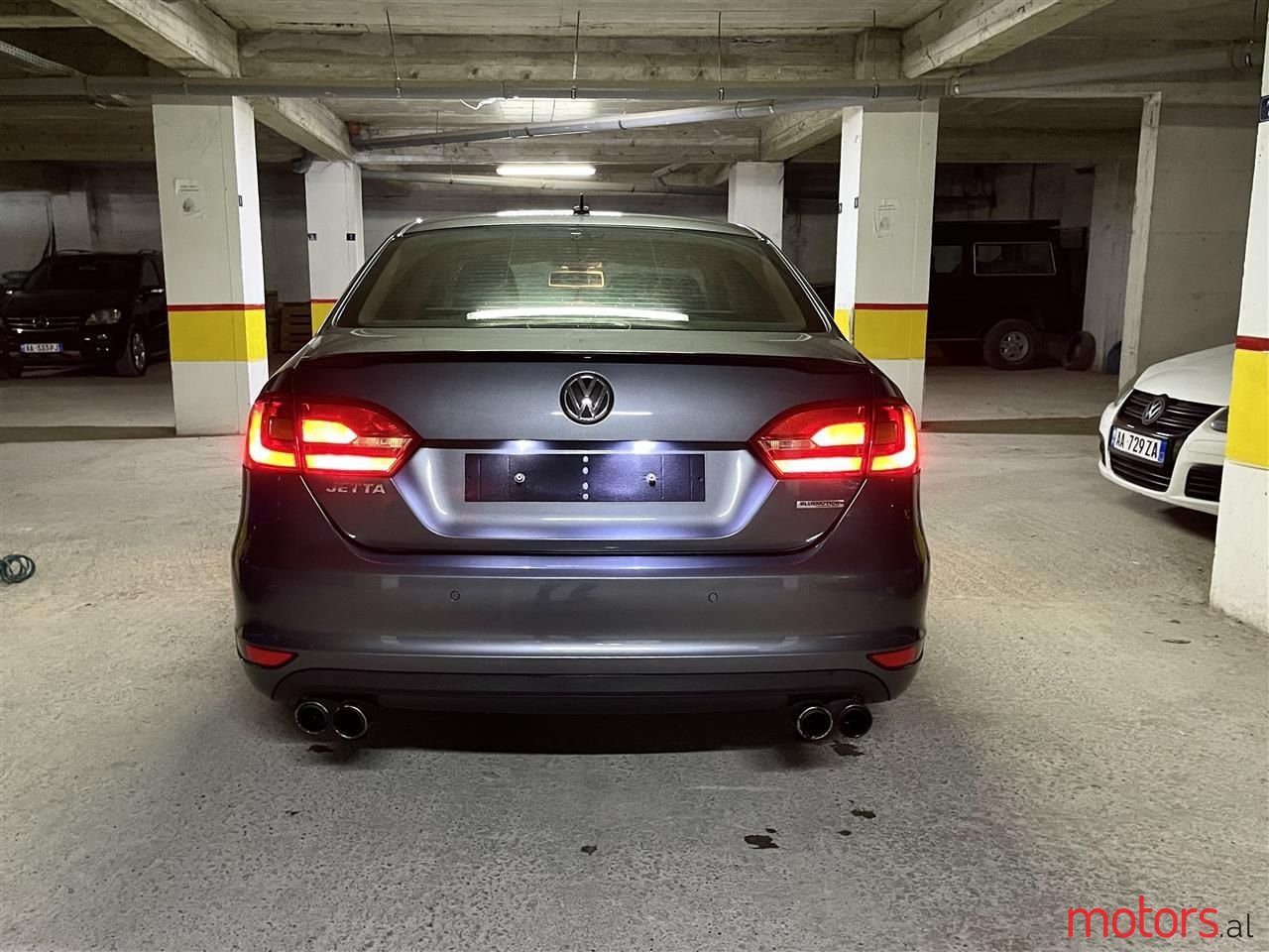 2012' Volkswagen Jetta photo #4