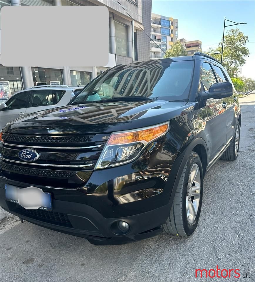 2013' Ford Explorer photo #2