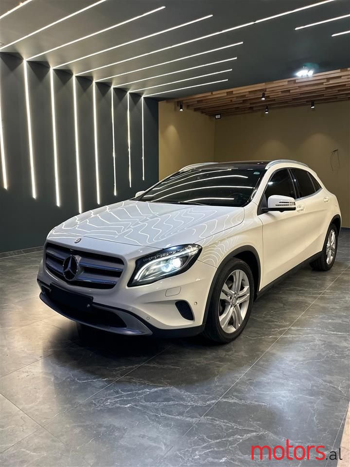 2014' Mercedes-Benz GLA 200 photo #1