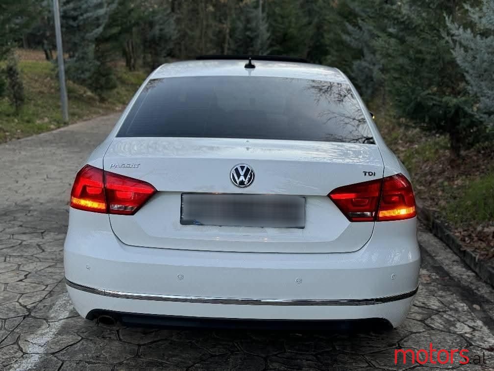 2012' Volkswagen Passat photo #3