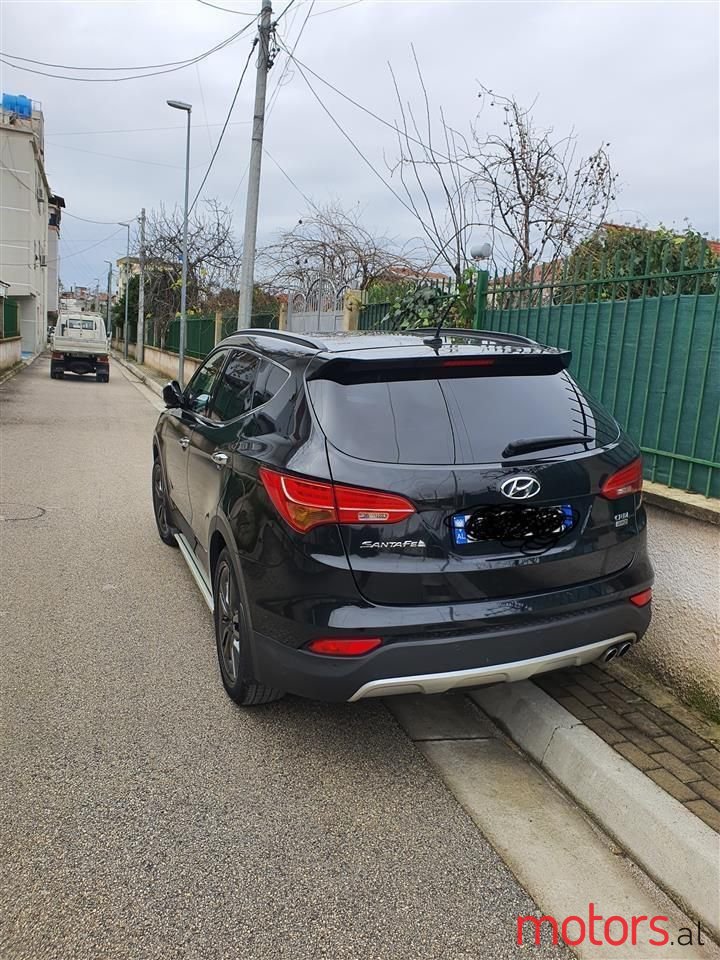 2013' Hyundai Santa Fe photo #5