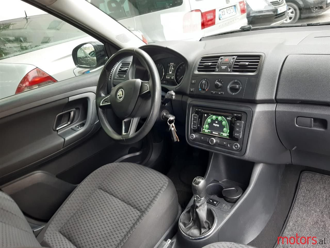 2014' Skoda Fabia photo #3