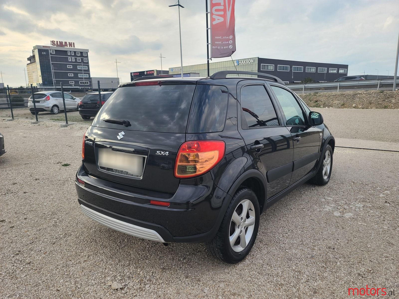 2010' Suzuki SX4 photo #3