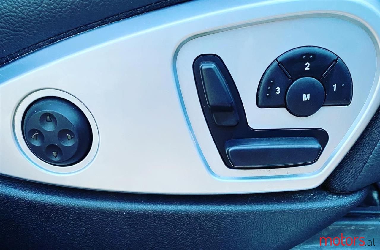 2010' Mercedes-Benz ML 350 photo #3