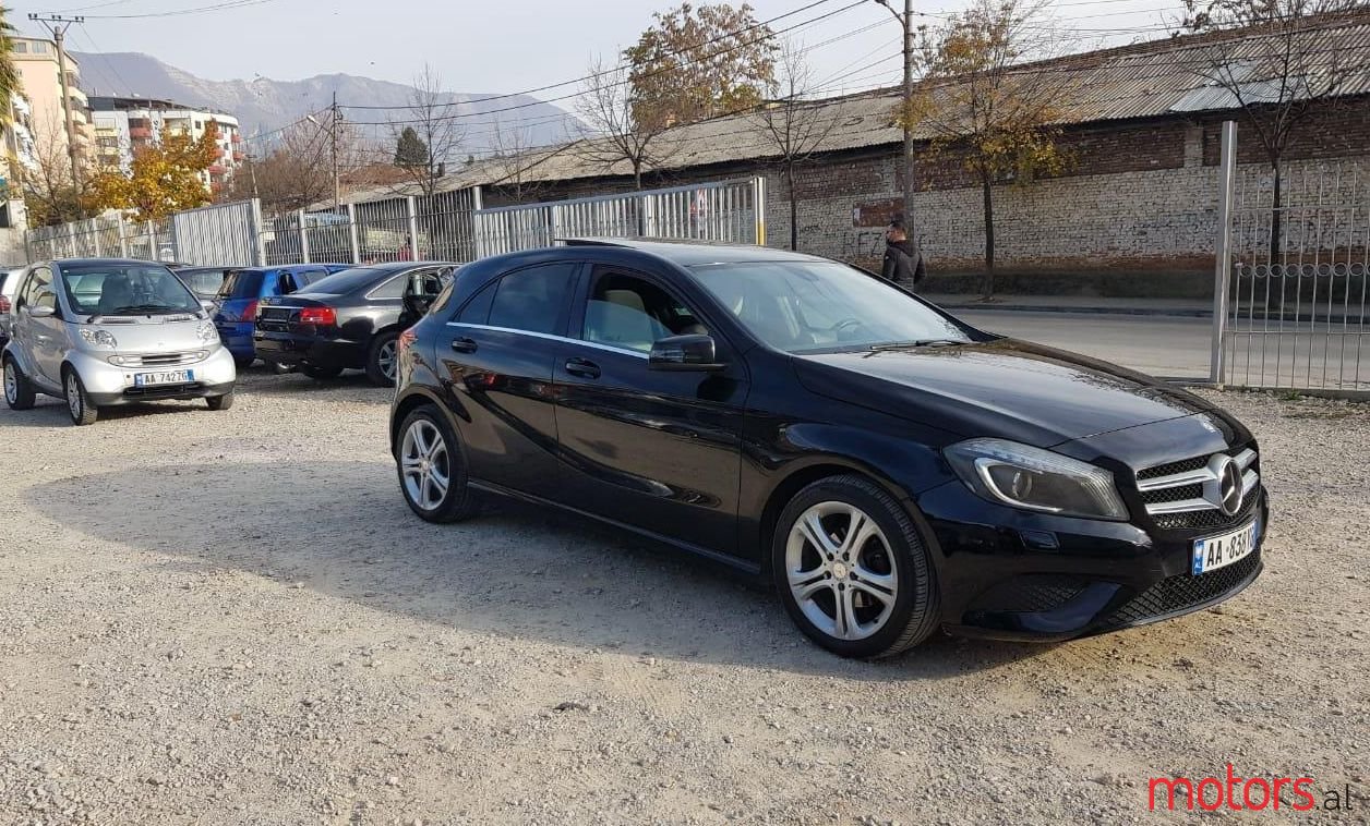 2013' Mercedes-Benz A 180 photo #1