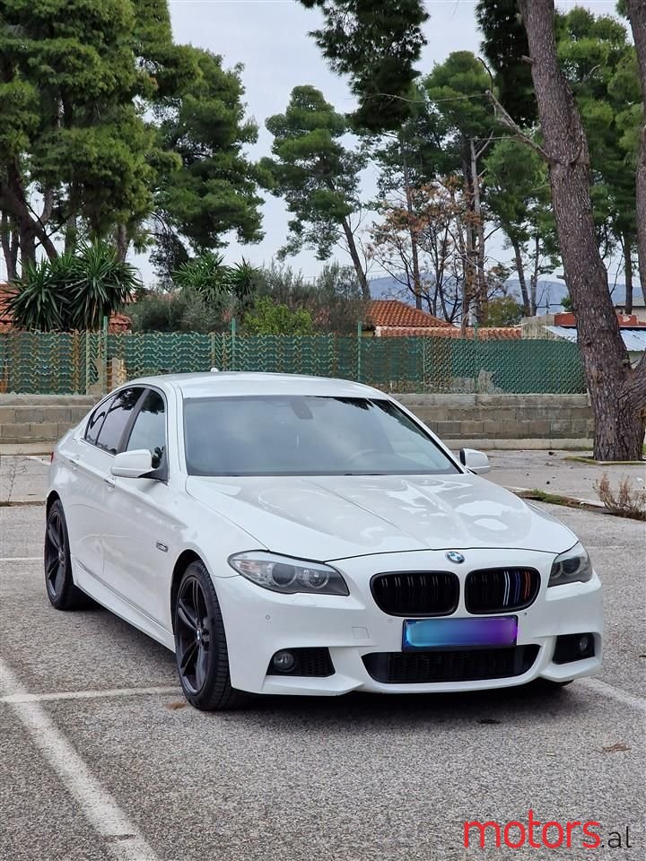 2012' BMW 530 photo #4