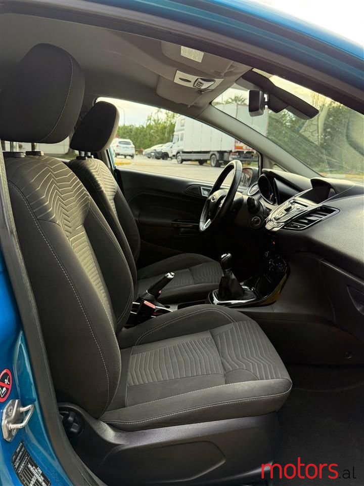 2013' Ford Fiesta photo #3