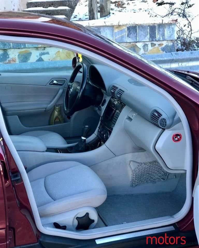 2005' Mercedes-Benz C 200 photo #4