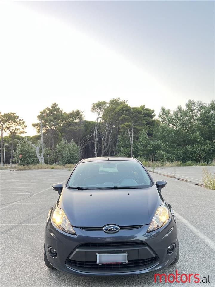2010' Ford Fiesta photo #1