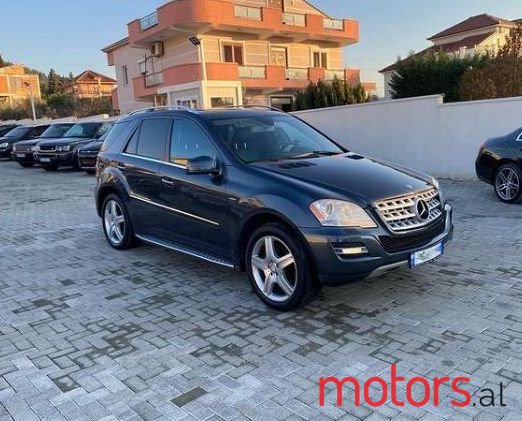 2011' Mercedes-Benz ML 350 photo #1