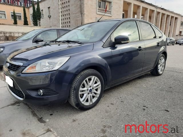 2010' Ford Focus photo #2