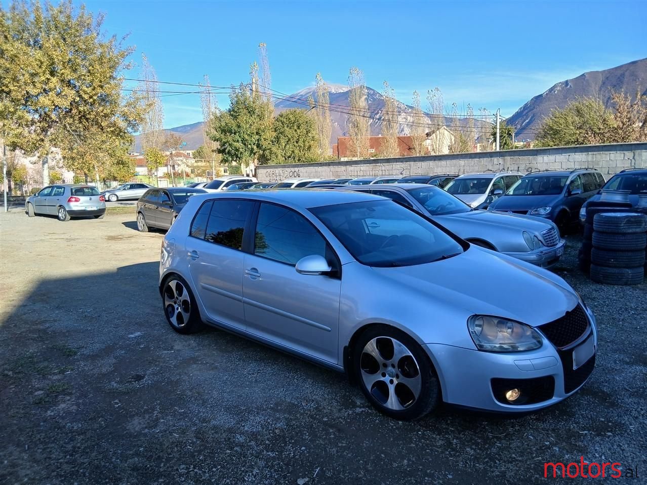 2007' Volkswagen Golf photo #3