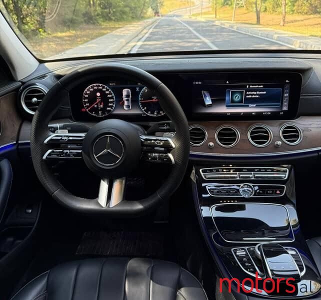 2018' Mercedes-Benz 220 photo #5