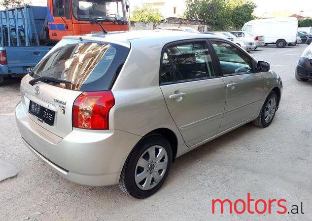 2005' Toyota Corolla photo #2