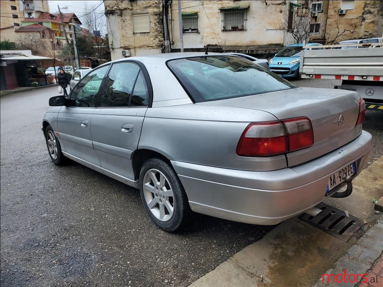 2002' Opel Omega photo #5