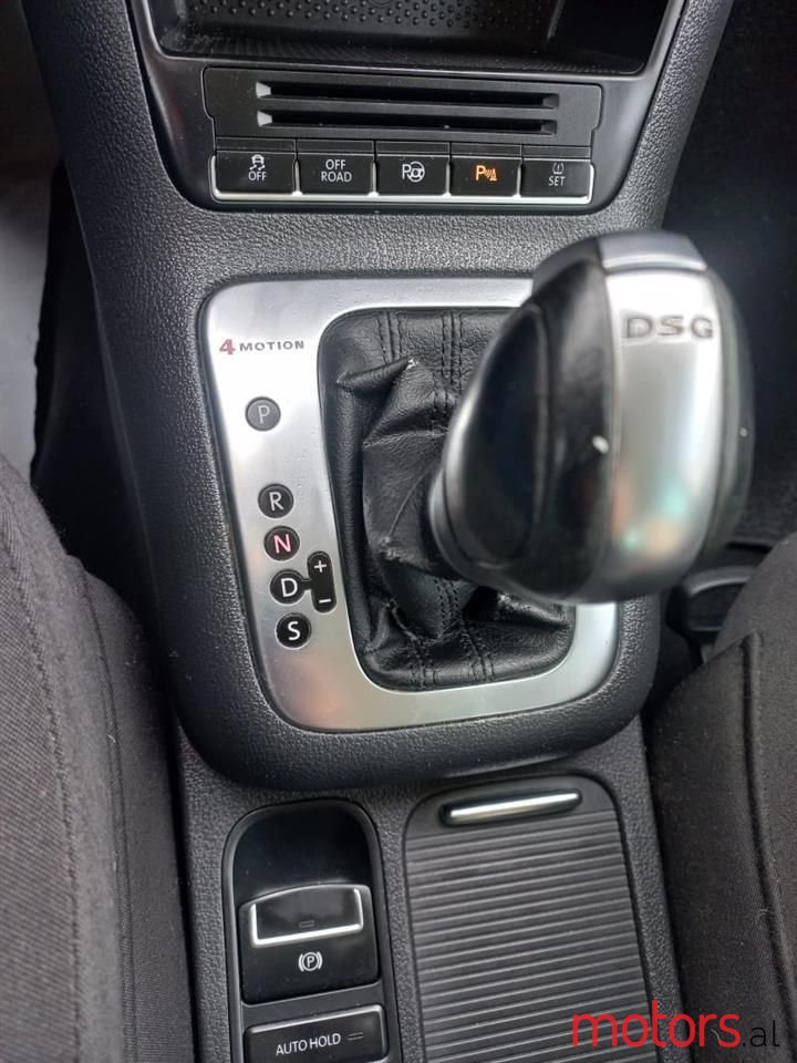 2010' Volkswagen Tiguan photo #5
