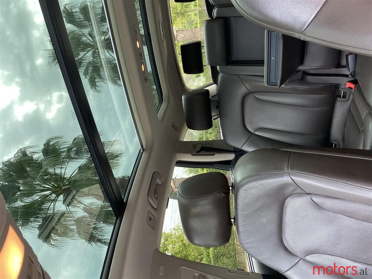 2012' Audi Q7 photo #5