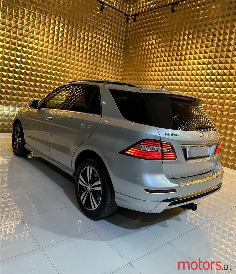 2012' Mercedes-Benz ML 350 photo #2