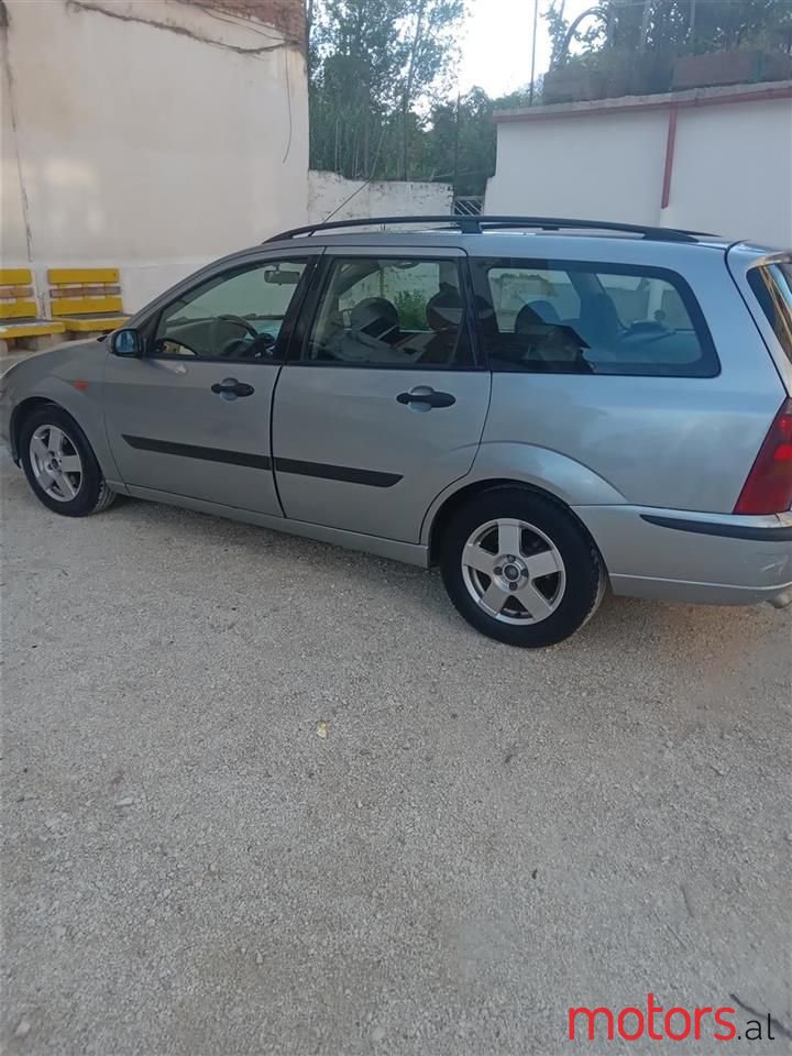 2003' Ford Focus photo #1