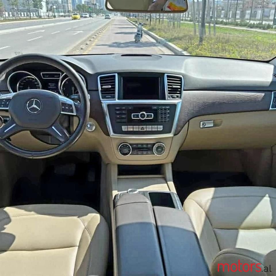 2012' Mercedes-Benz ML 350 photo #5