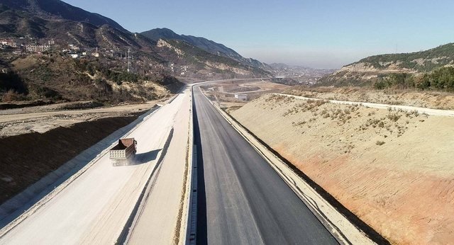 Elbasan-Rrogozhinë kthehet në autostradë/ Qeveria hap 150 milionë euro tendera për fazën e parë