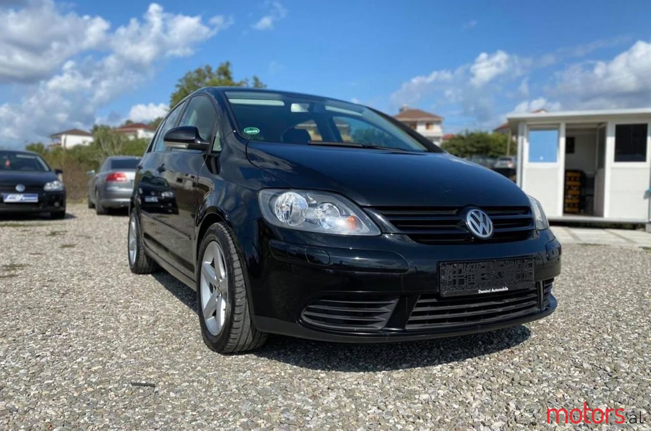 2006' Volkswagen Golf photo #1