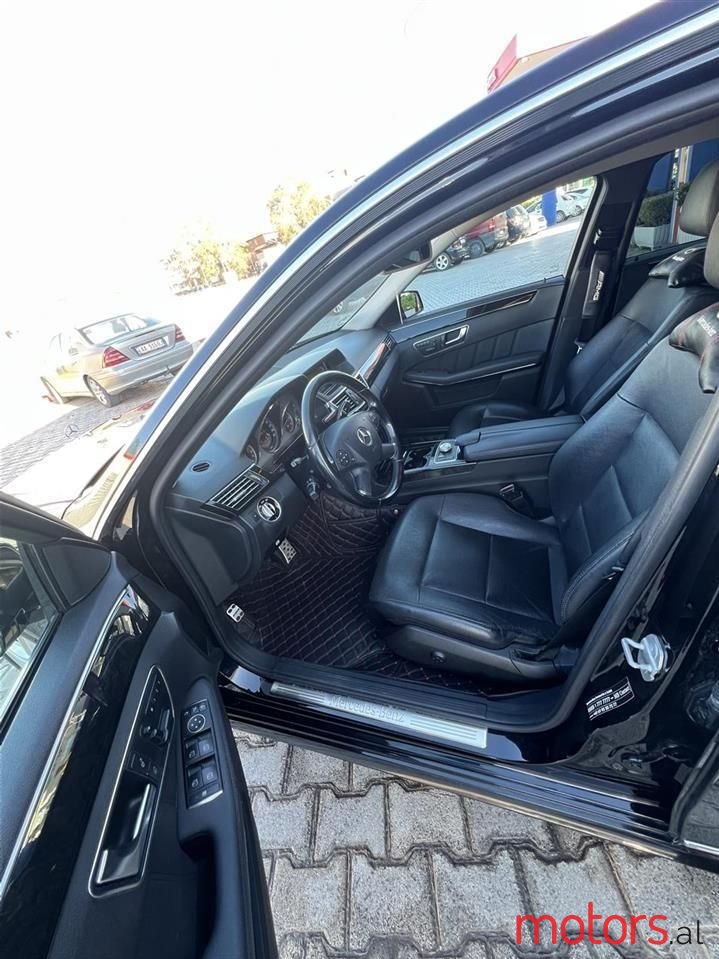 2012' Mercedes-Benz E 350 photo #6