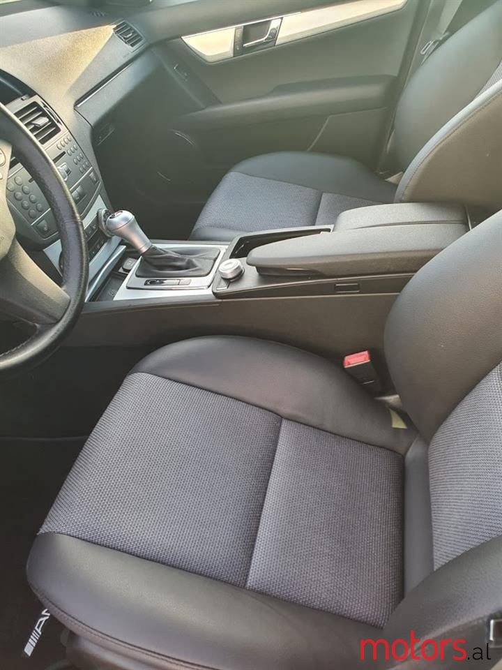2009' Mercedes-Benz C 220 photo #3