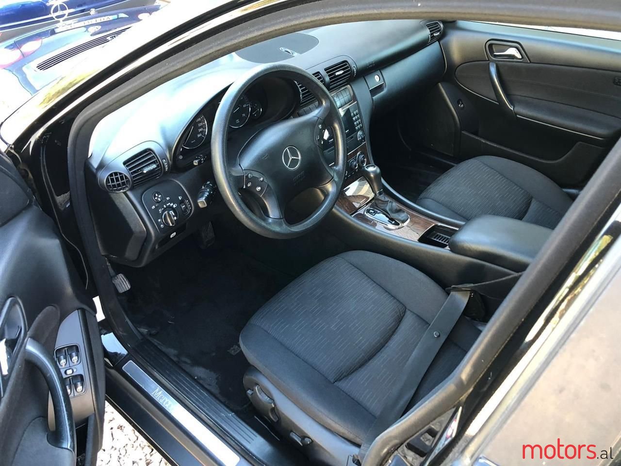 2005' Mercedes-Benz C 200 photo #6