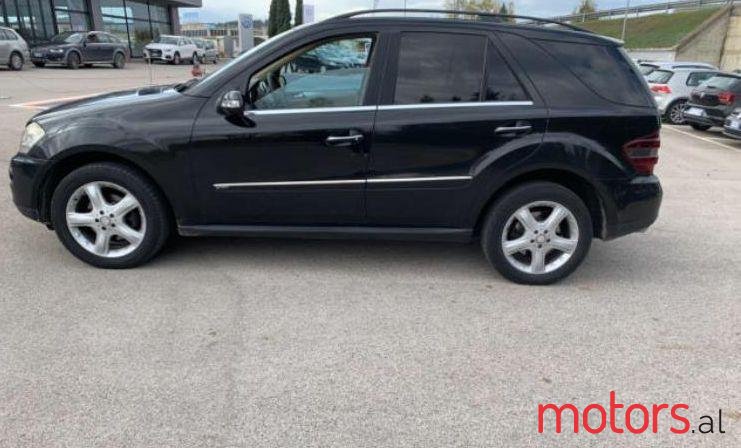 2008' Mercedes-Benz ML 320 photo #1