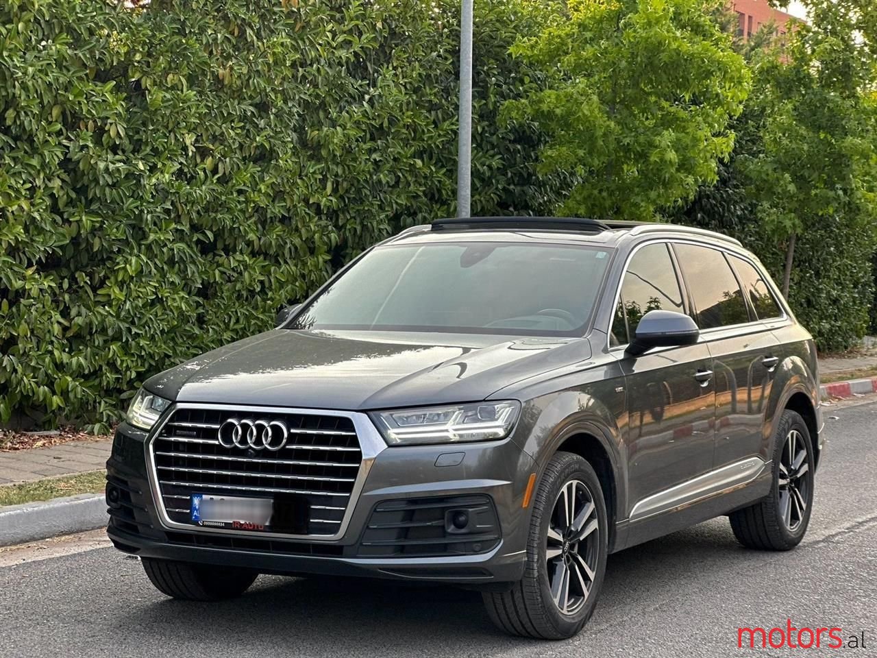 2018' Audi Q7 photo #5