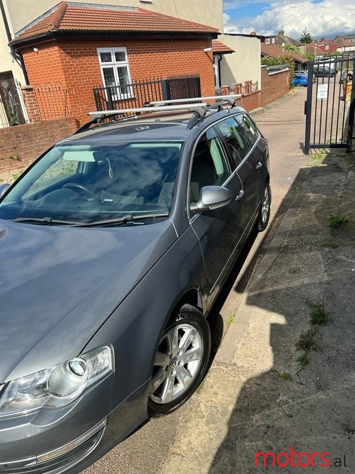 2007' Volkswagen Passat photo #1